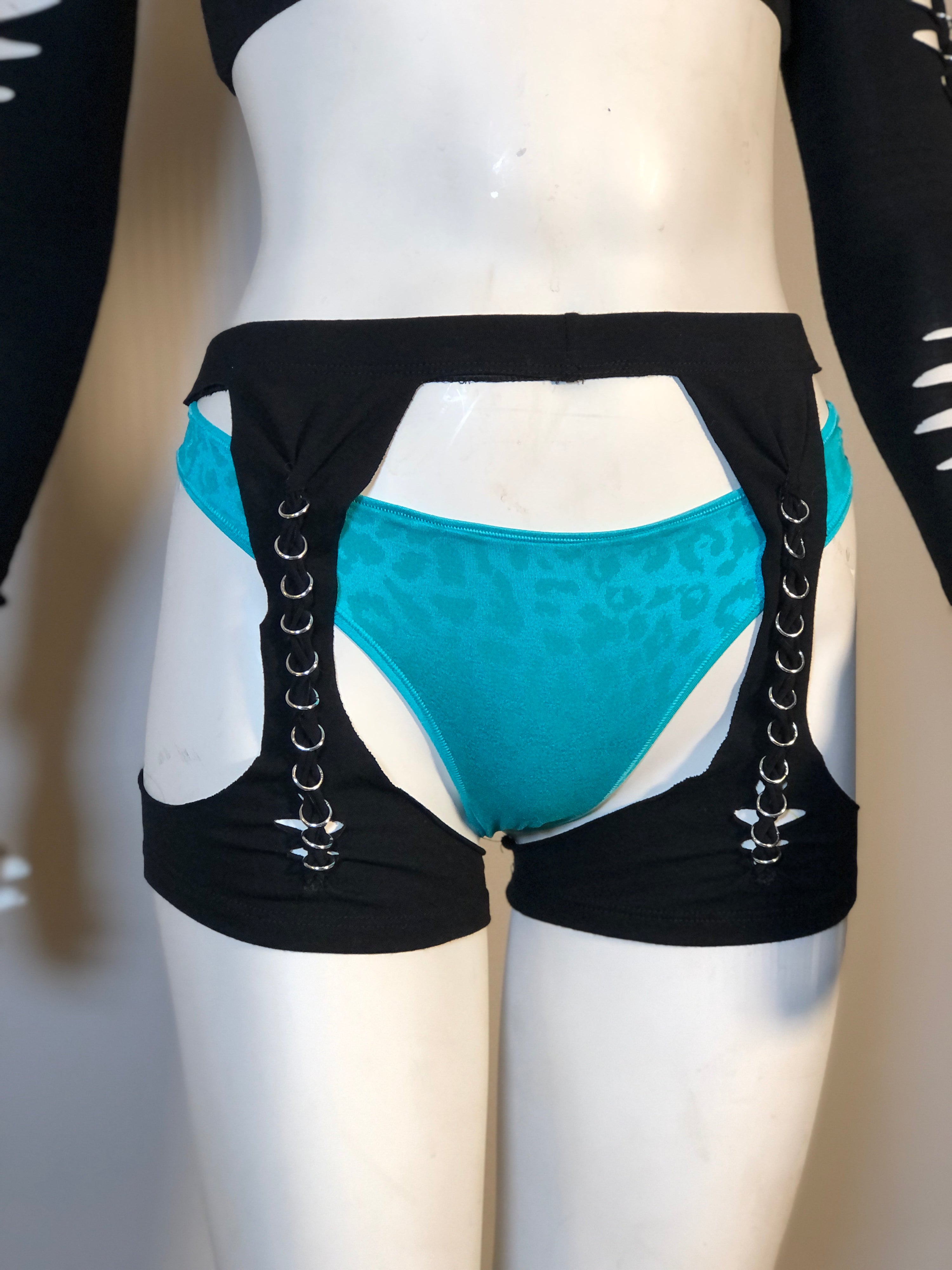 Pierced Slit Weave Sexy Garter Shorts