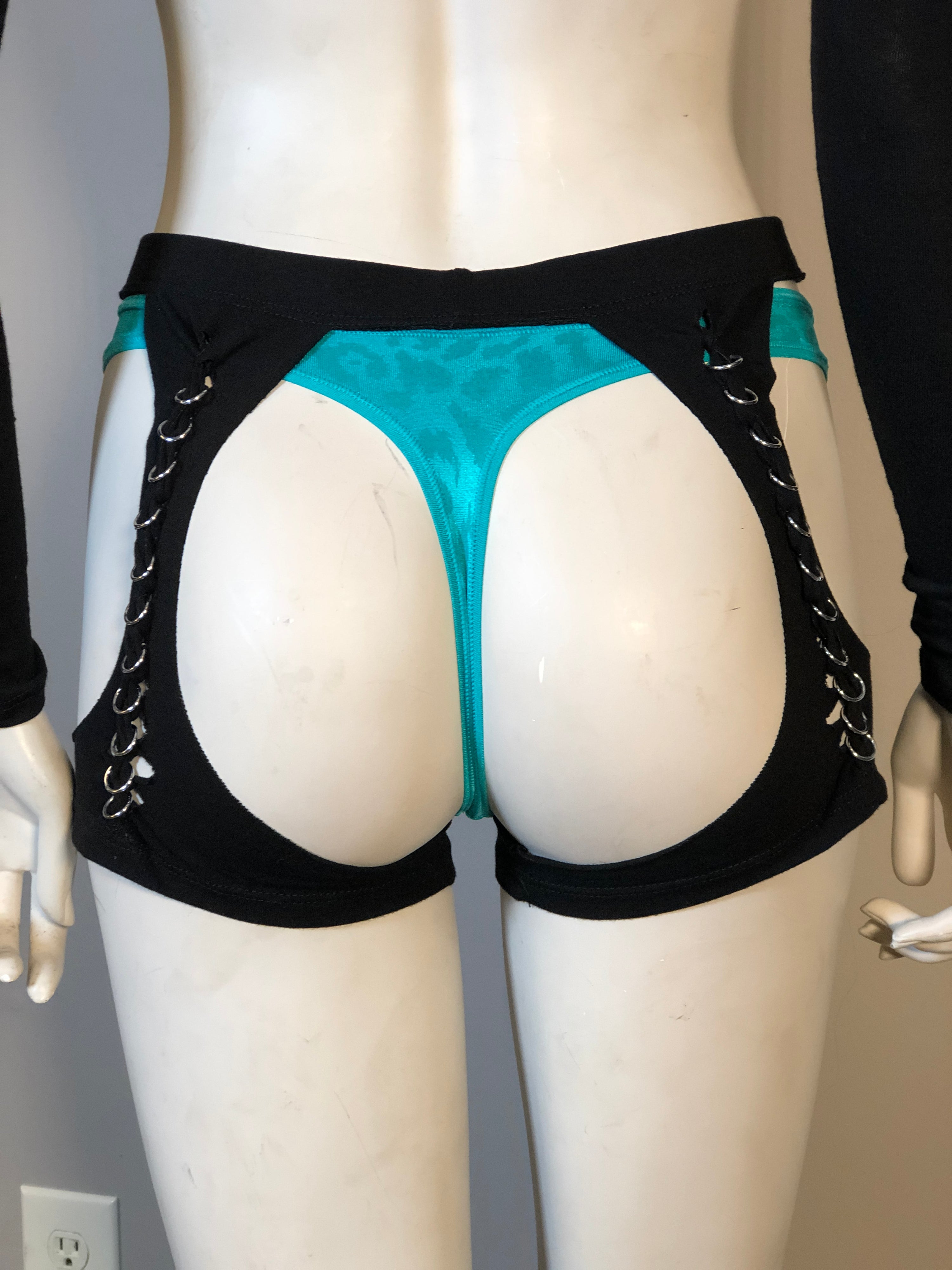 Pierced Slit Weave Sexy Garter Shorts
