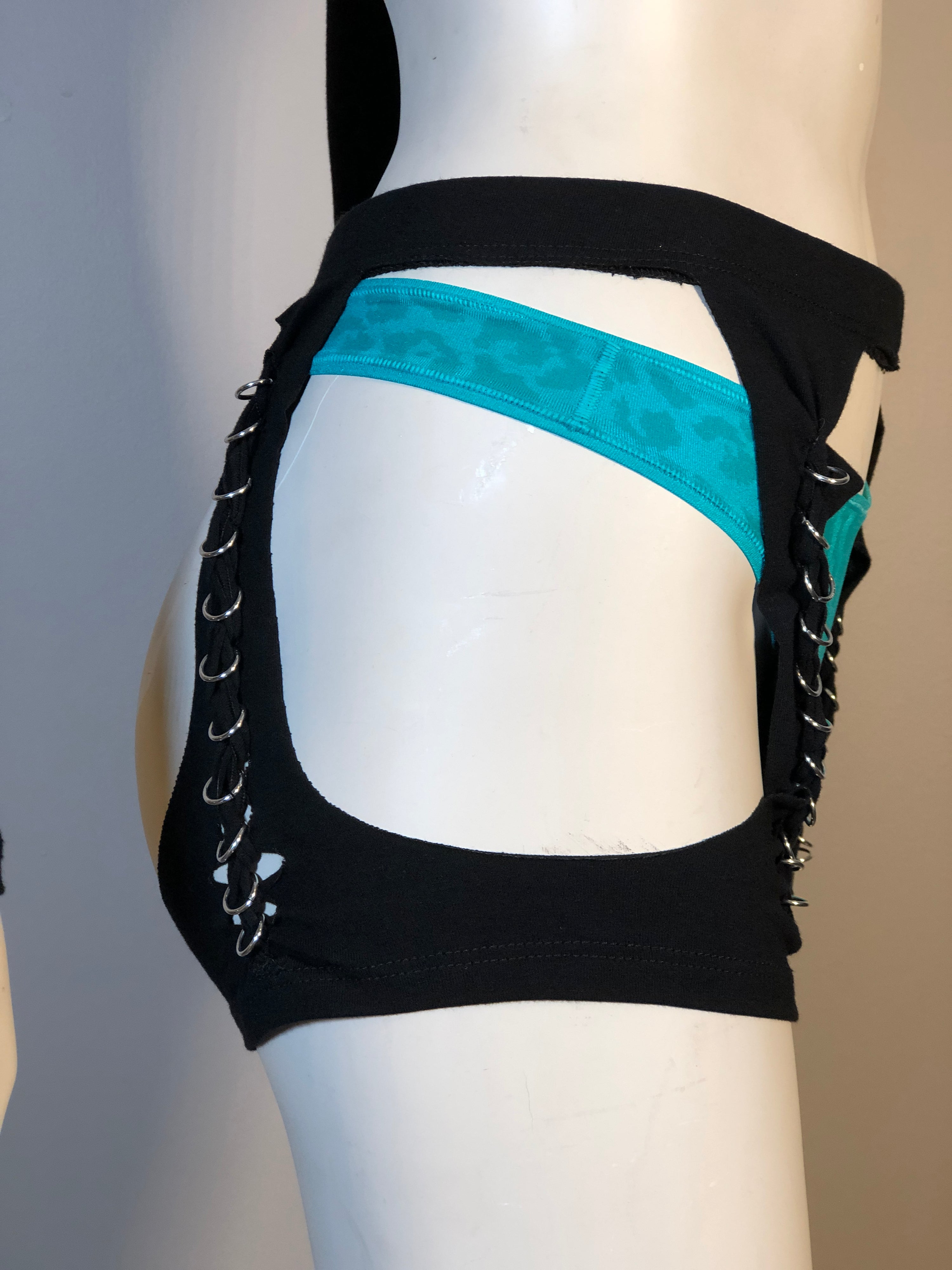 Pierced Slit Weave Sexy Garter Shorts