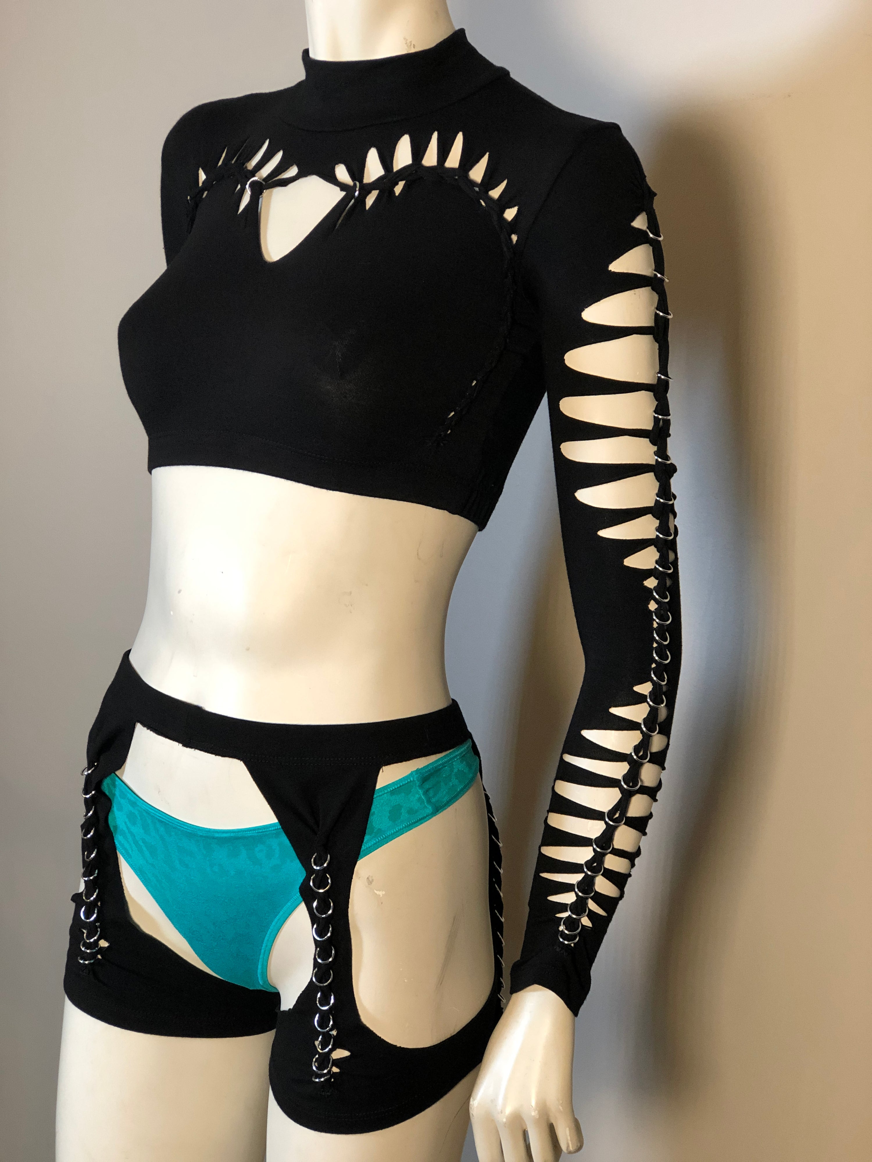Pierced Slit Weave Sexy Garter Shorts