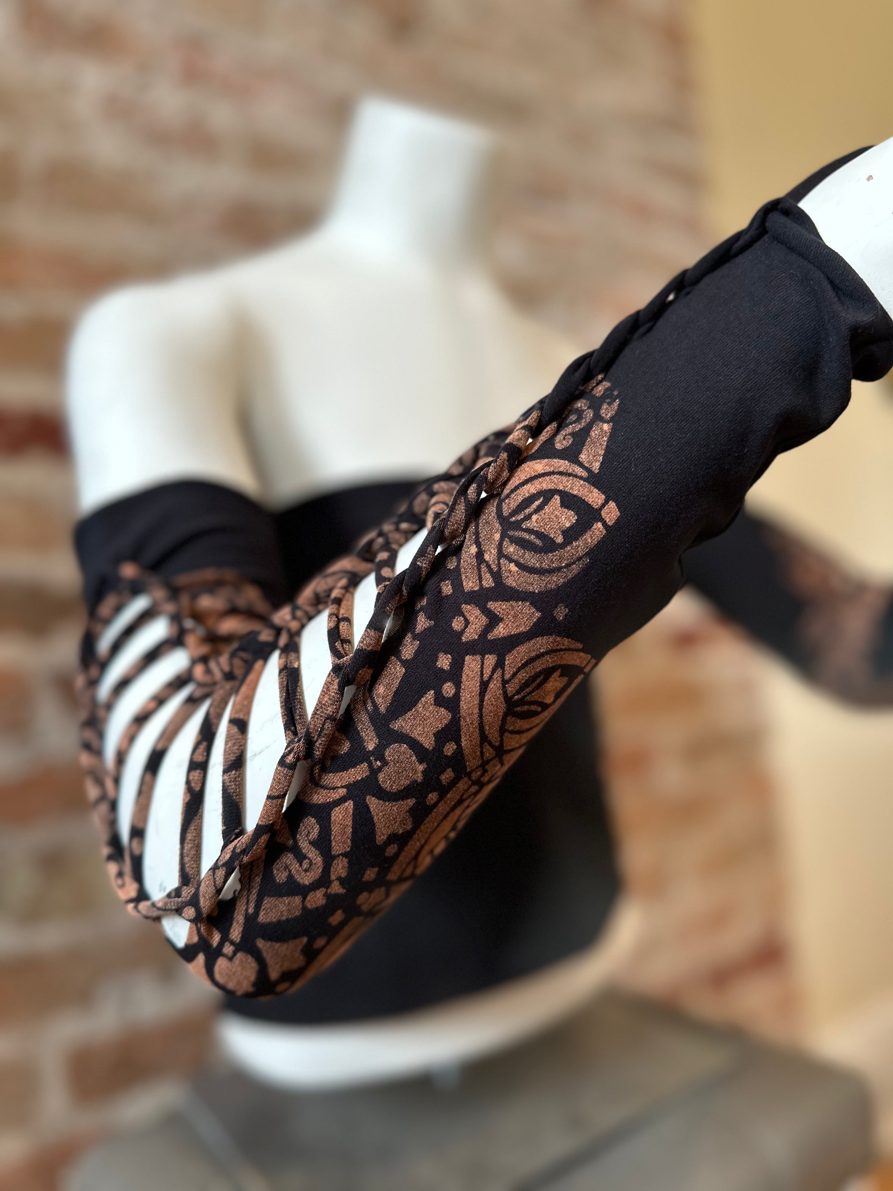 Sacred Grid Bleached Gauntlets