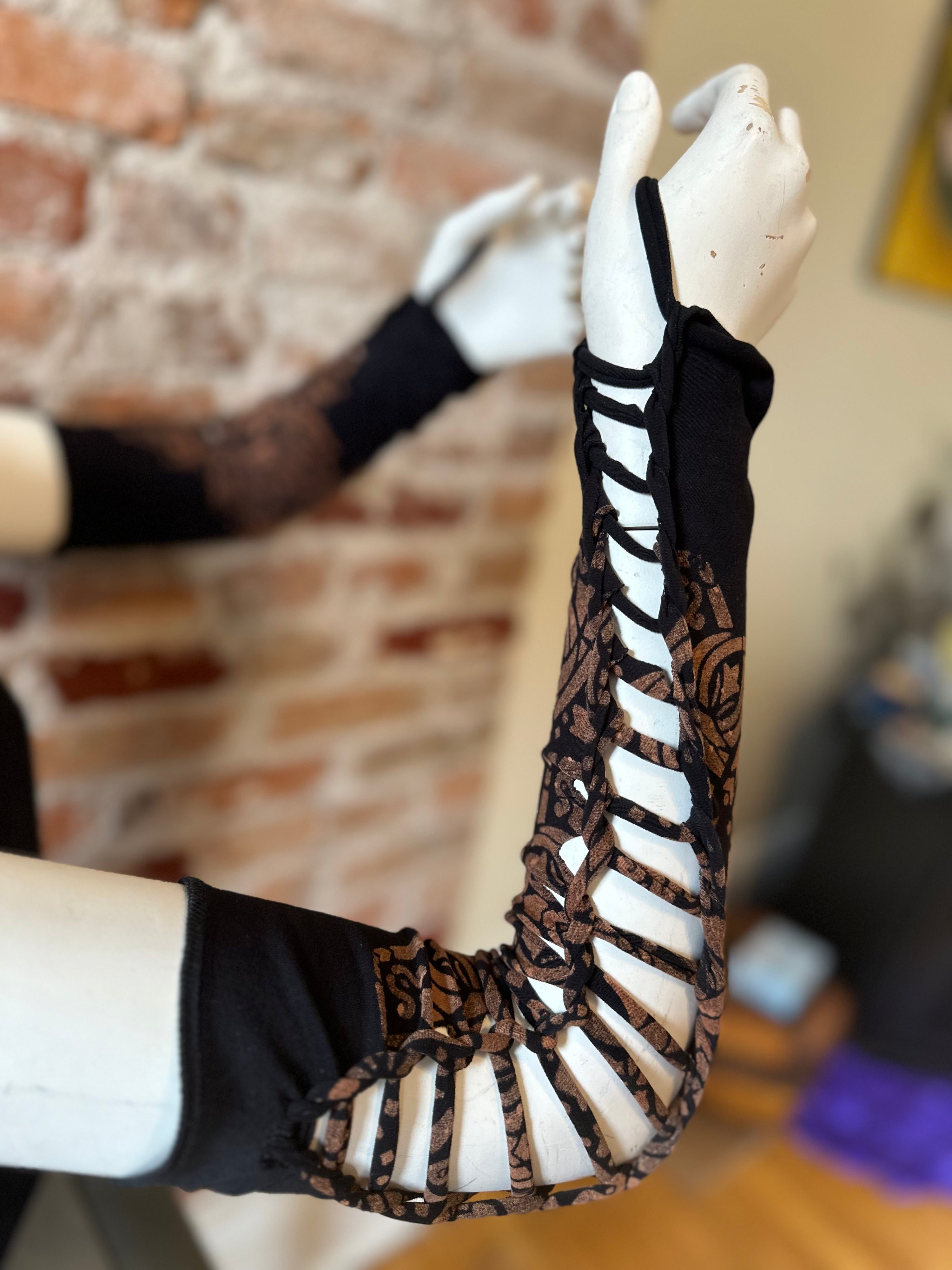 Sacred Grid Bleached Gauntlets