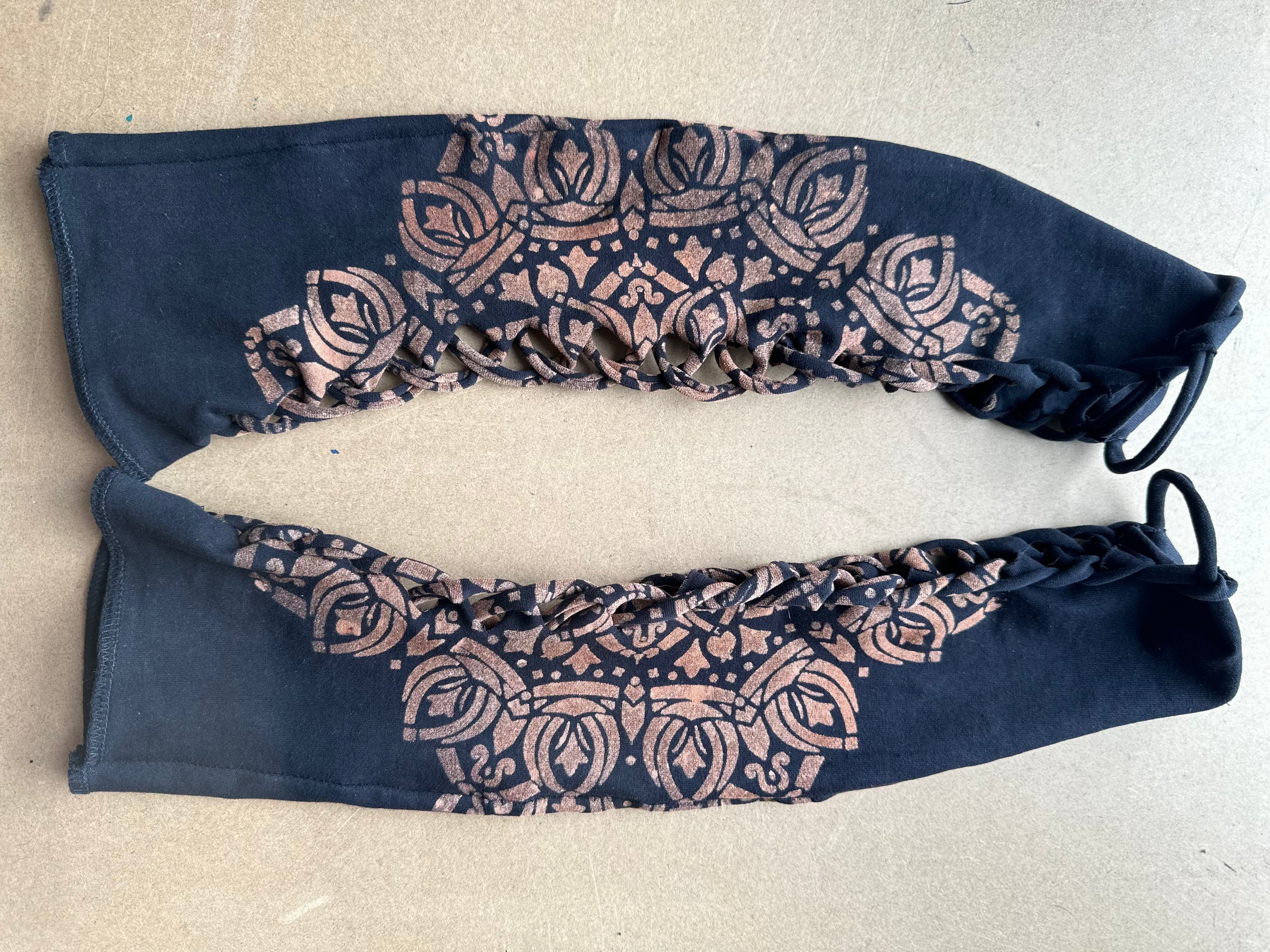 Sacred Grid Bleached Gauntlets