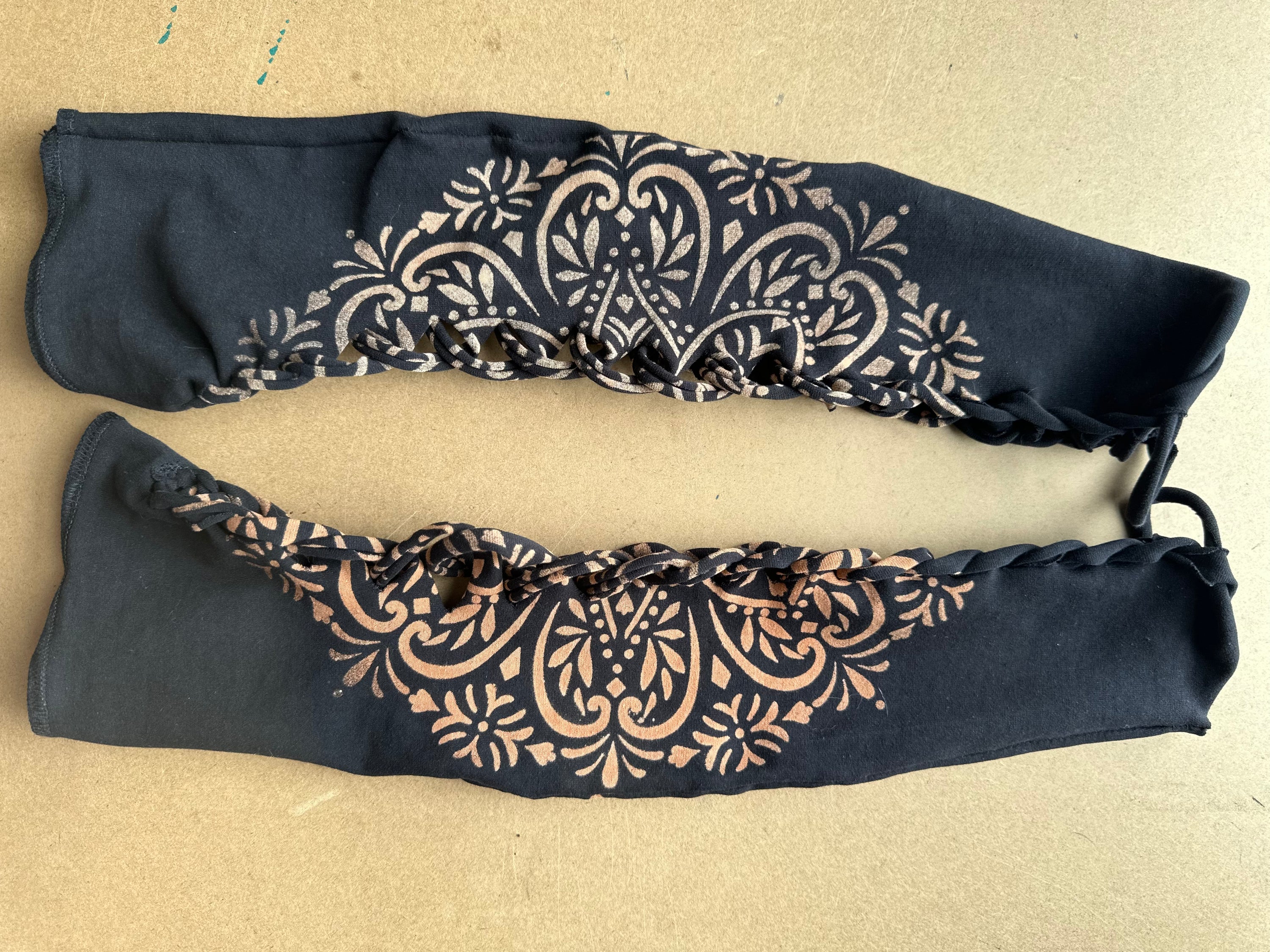 Mandala Bloom Bleached Gauntlets