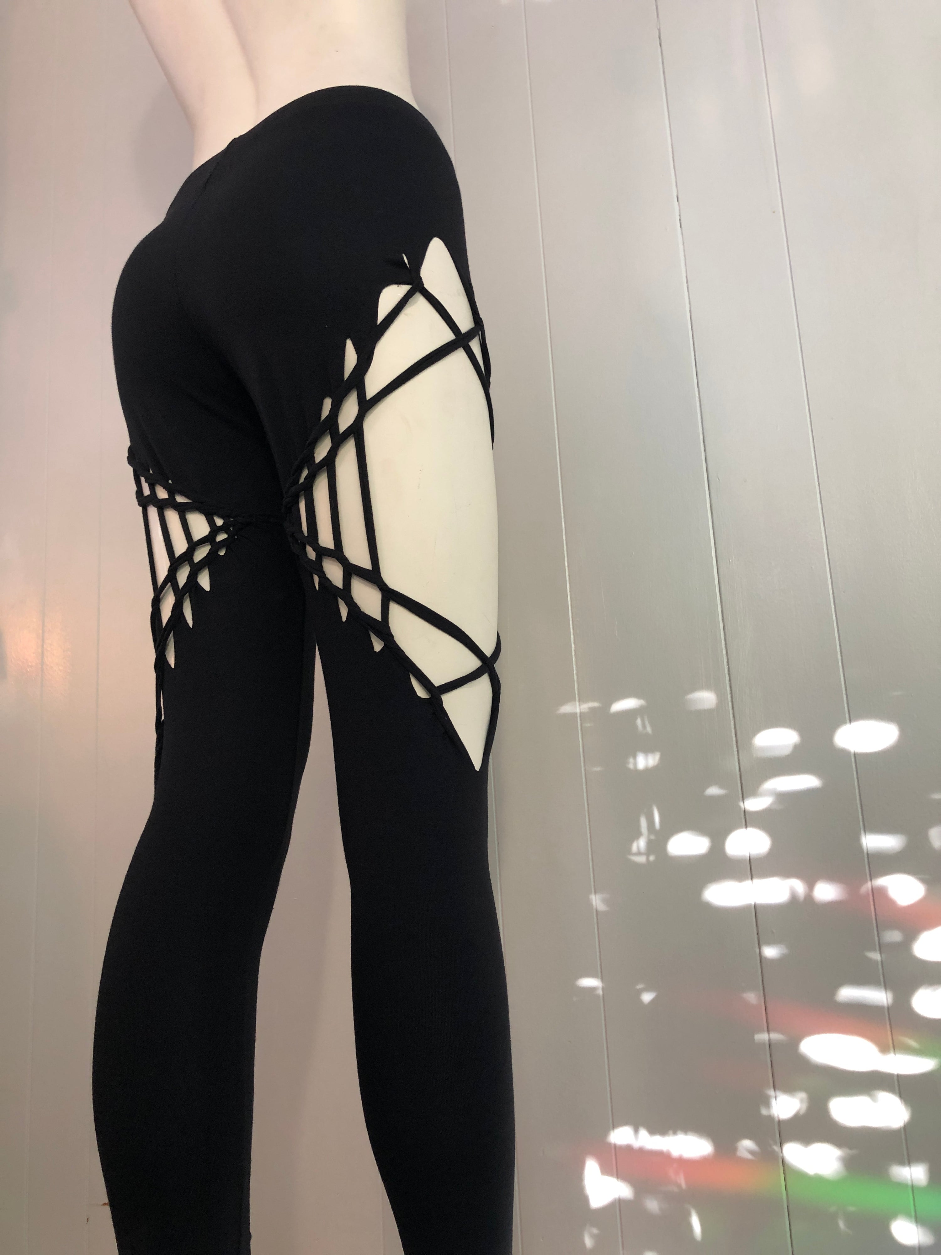 Slit Weave Open Thigh Leggings